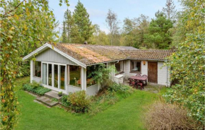 Awesome Home In Væggerløse With Kitchen
